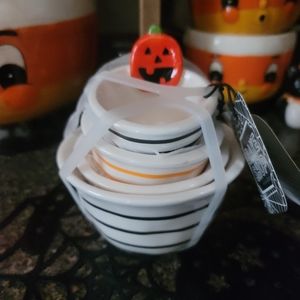 Bake Shop Halloween Measuring Cups